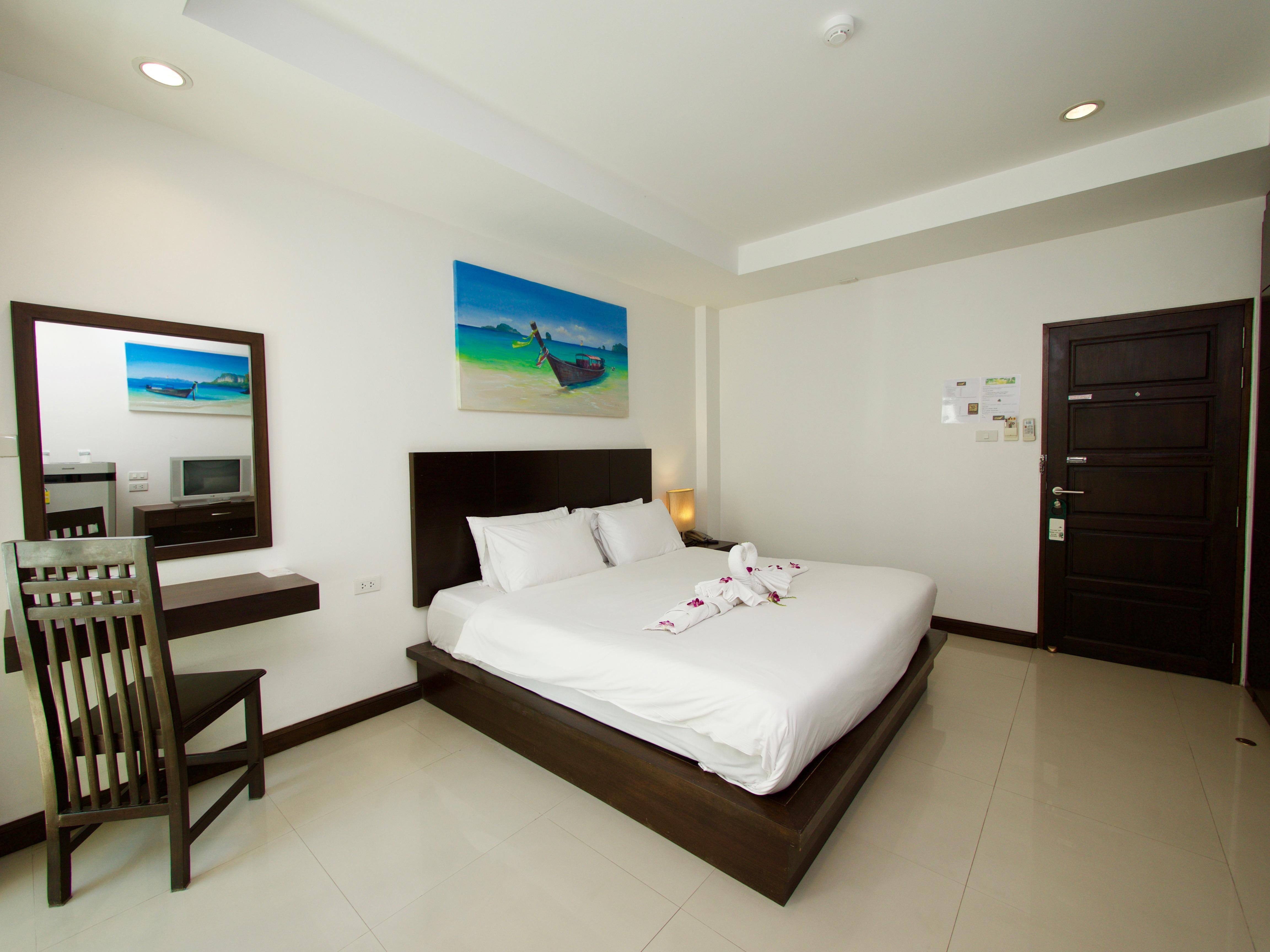 Q Victory Patong Hotel Exterior photo