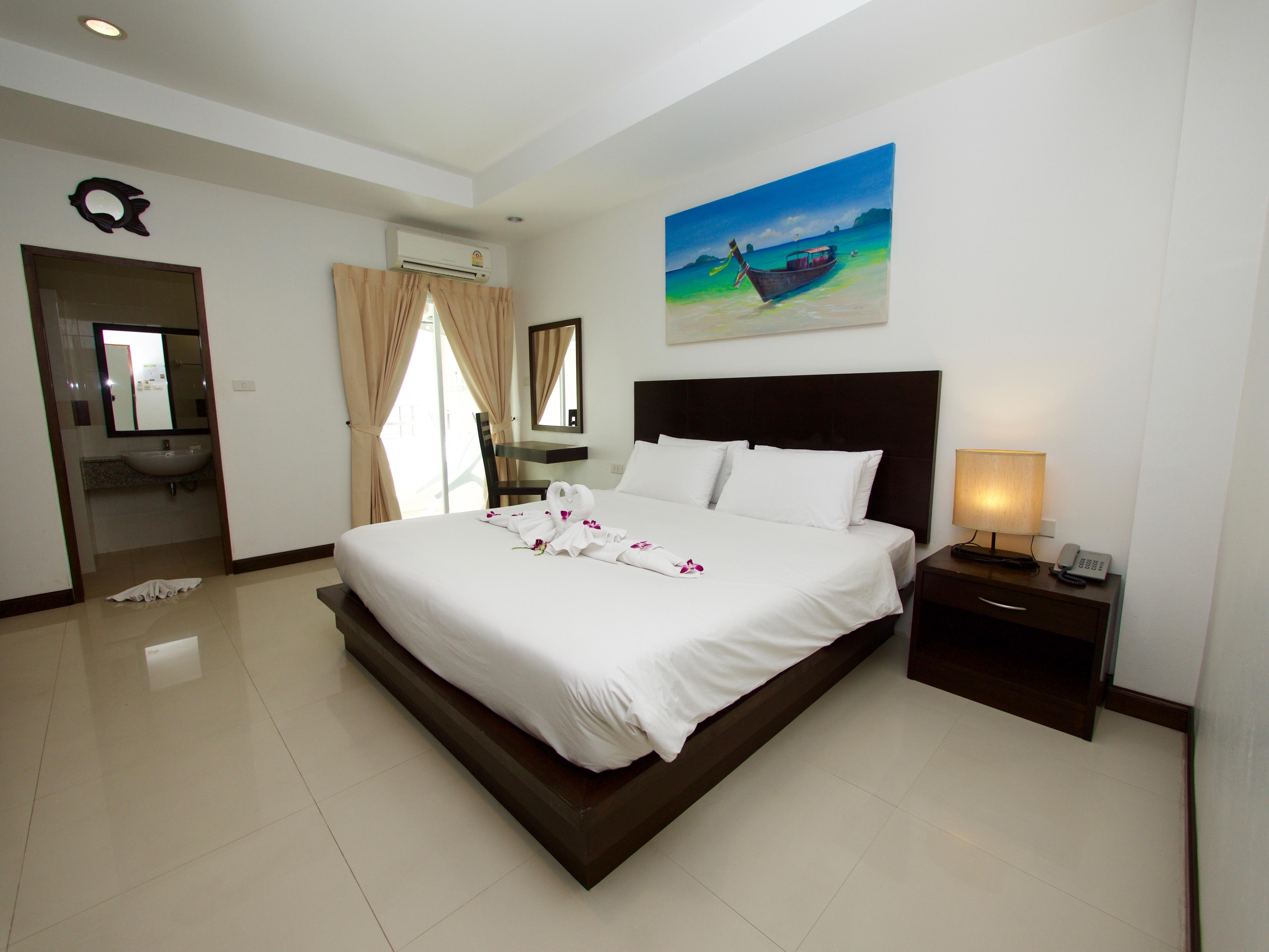 Q Victory Patong Hotel Exterior photo
