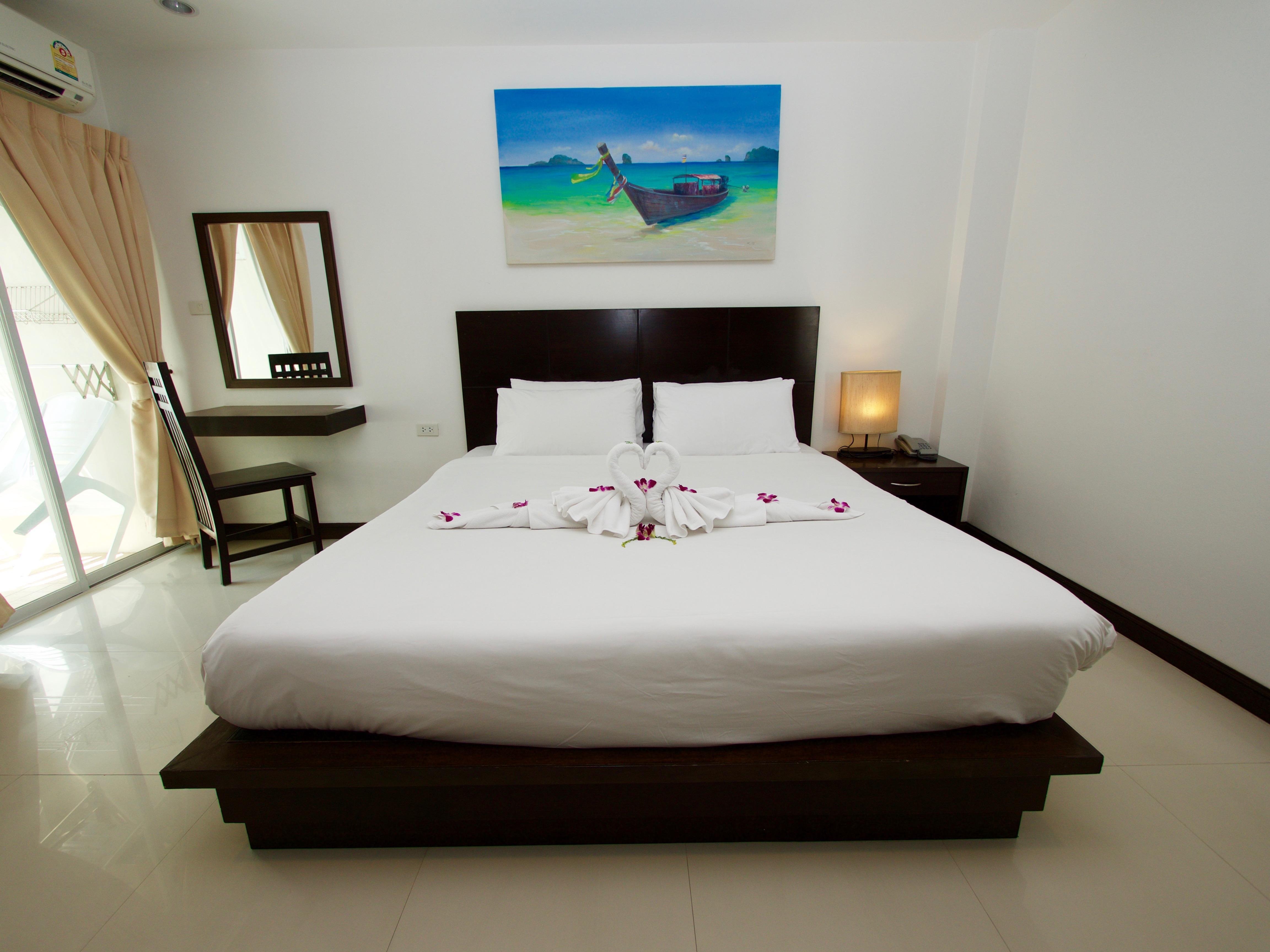 Q Victory Patong Hotel Exterior photo