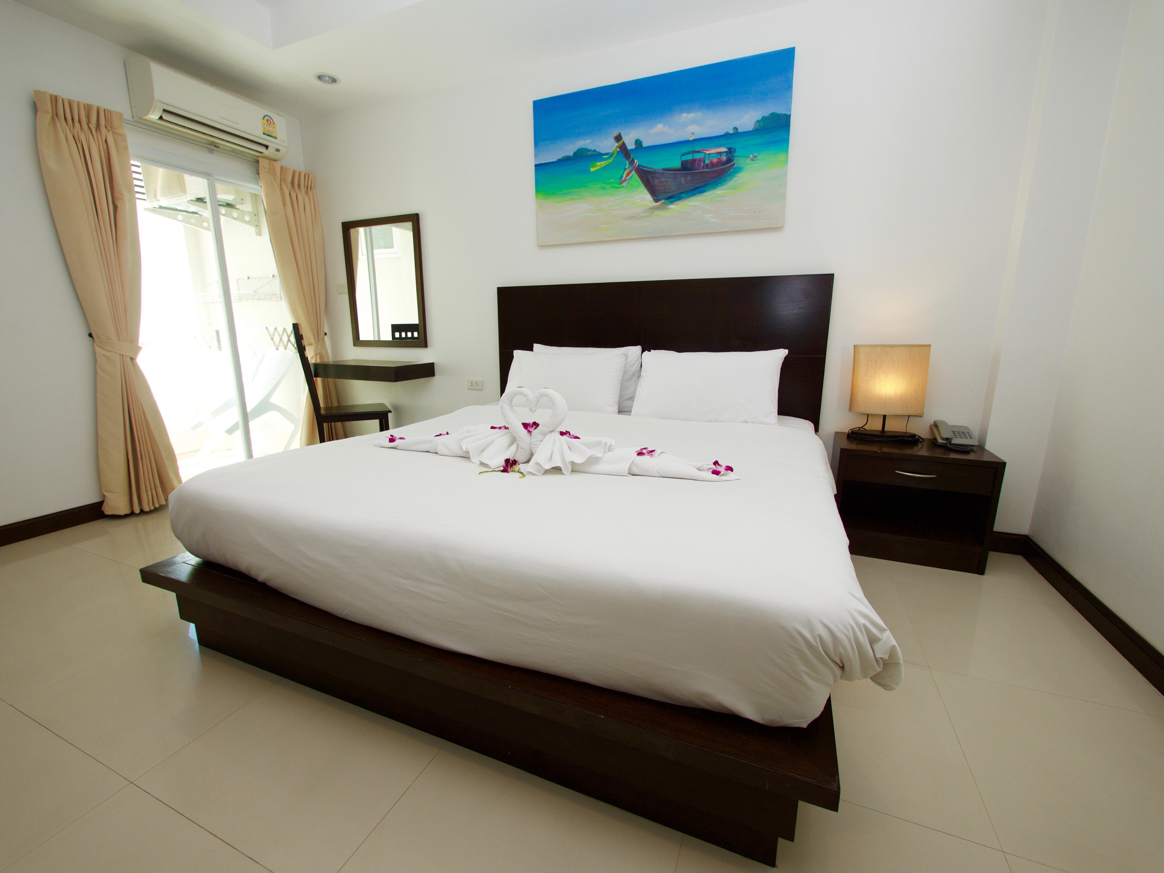 Q Victory Patong Hotel Exterior photo